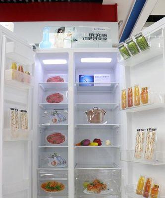 夏天打开冰箱冷冻室有一白雾，究竟是什么现象（揭开夏天冰箱冷冻室白雾的神秘面纱）