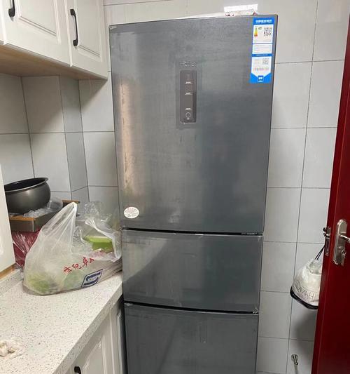 夏天打开冰箱冷冻室有一白雾，究竟是什么现象（揭开夏天冰箱冷冻室白雾的神秘面纱）