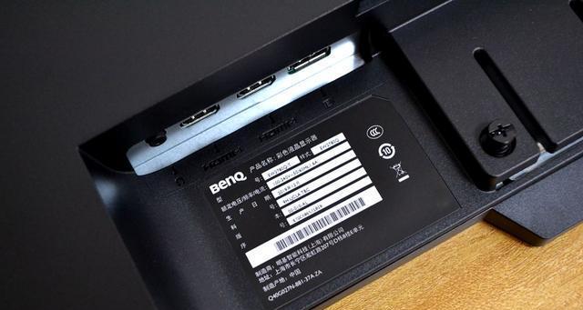 音箱显示器持续发出响声怎么解决（探索原因与应对方法）