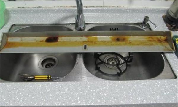 燃气灶座清洗方法——让你的厨房焕然一新（快速、安全、有效的清洗技巧）