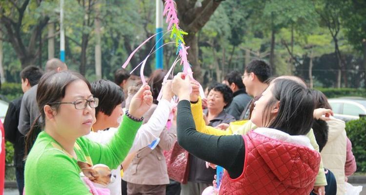 普天油烟机清洗方法（轻松掌握）