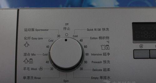 数字显示器变色问题的原因及解决方法（如何应对数字显示器变色问题）