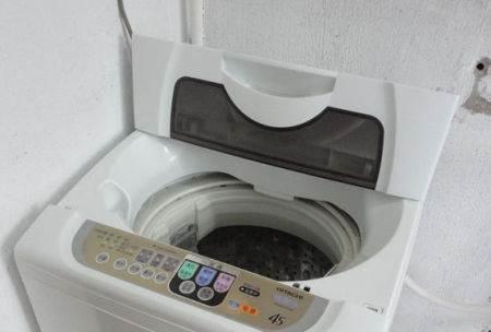 日本日立洗衣机的清洗方法（轻松保持洗衣机的洁净与高效）