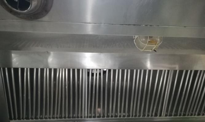 荆州油烟机清洗的正确方法（彻底清除油烟）