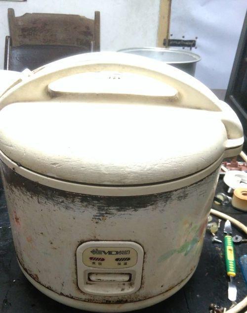微电饭煲的常见问题及修理方法（教你轻松解决微电饭煲的故障）