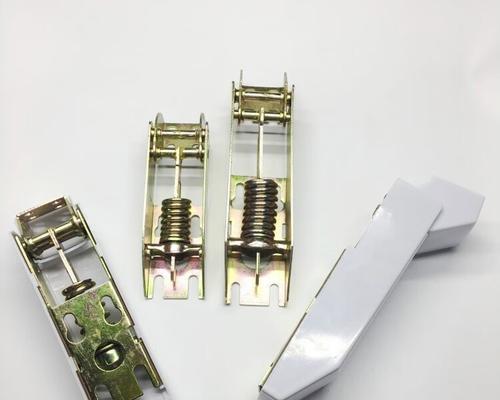 冰柜门弹簧修理的技巧（如何正确修理冰柜门的弹簧）