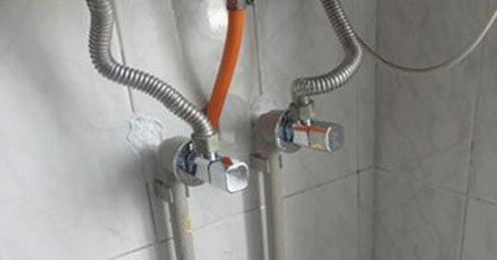 电热水器漏水的修复方法（生活小助手教你几招解决漏水问题）