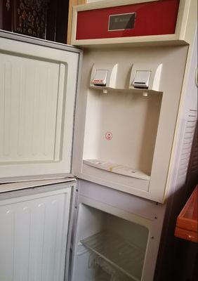 如何正确清理白钢饮水机（保持家庭饮水器的健康与安全）