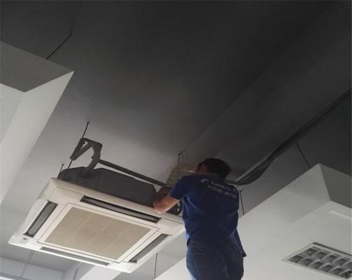如何应对空调内机流水问题（空调室内机安装注意事项及常见解决方法）