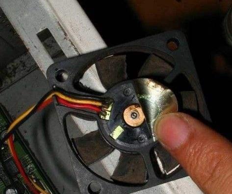 办公电脑主机噪音大怎么处理？
