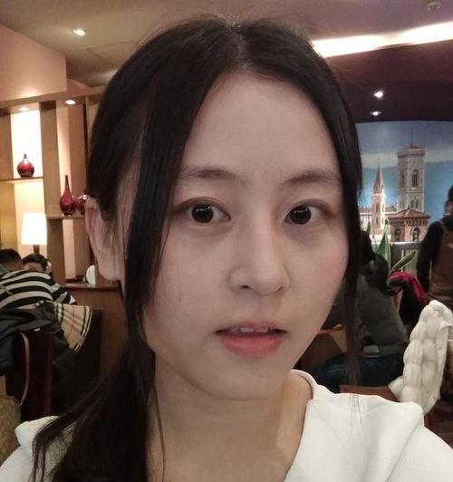 红米手机自拍拍照泛红？原因是什么？