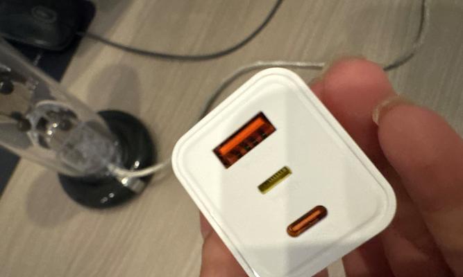 平扁头充电器的正确安装方法是什么？