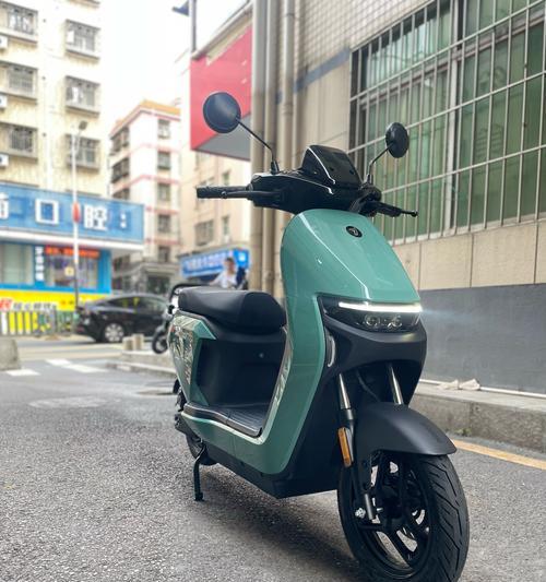九号碳晶充电器的功率是多少瓦？它适用于哪些设备？