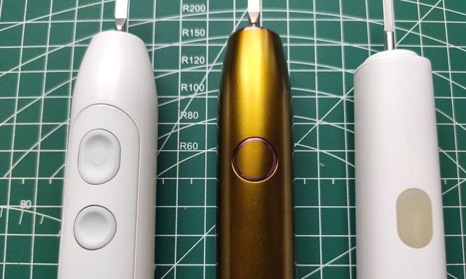 白色椭圆充电器使用方法是什么？