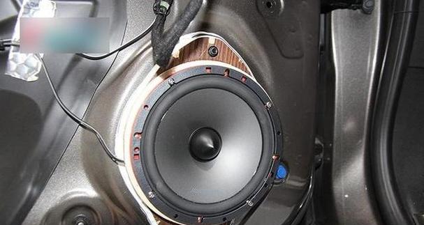 君威怎么装低音炮视频讲解？视频中有哪些安装技巧？