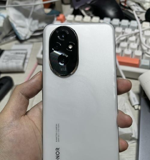 荣耀手机200性能评价如何？