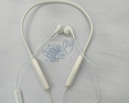 脖挂式蓝牙耳机的线材有何特殊之处？