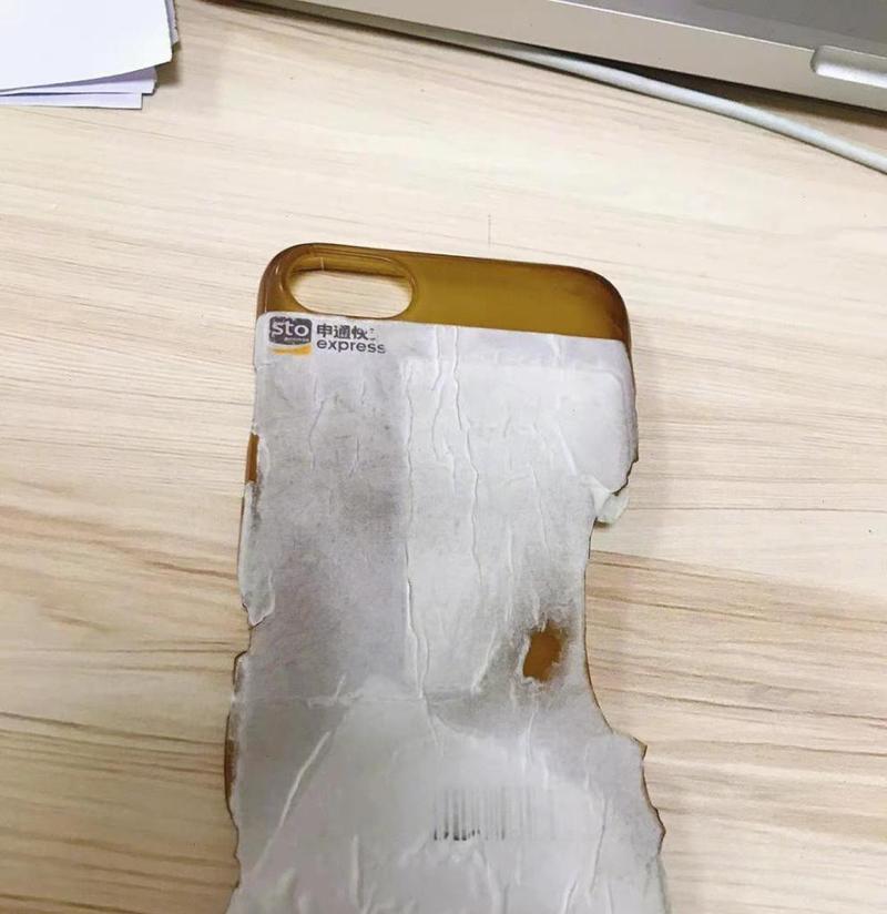 怎么让手机壳后面不油腻？有哪些清洁小技巧？