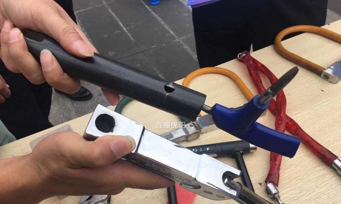 电瓶车塑料锁打不开怎么办？解锁方法有哪些？