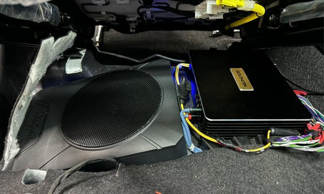 芬尼座椅低音炮调节方法是什么？调节后音质有何变化？