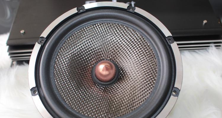 海龙音响汽车的性能如何？是否值得购买？