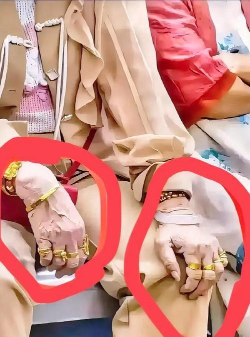 买手环如何佩戴才好看？搭配建议有哪些？