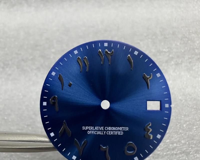 手表字面的选择标准是什么？如何挑选适合自己的？